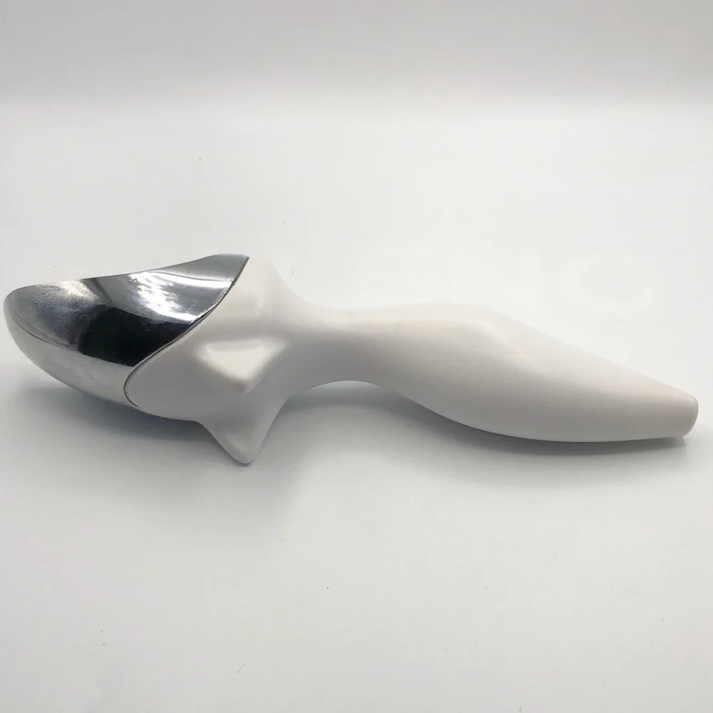 Williams Sonoma Tilt Up Ice Cream Scoop